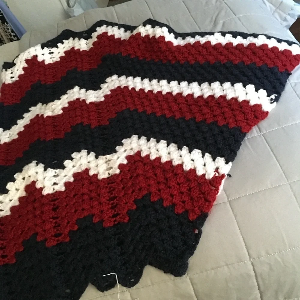 Handmade Chevron Ripple Crochet Blanket Throw Navy Red White